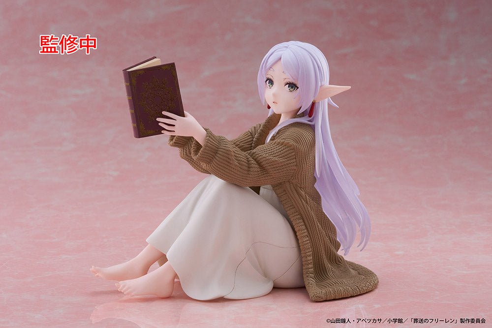 Taito - Frieren: Beyond Journey's End Desktop Cute Figure - Frieren (Roomwear Ver.) - Good Game Anime