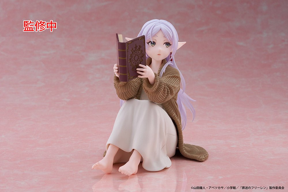 Taito - Frieren: Beyond Journey's End Desktop Cute Figure - Frieren (Roomwear Ver.) - Good Game Anime