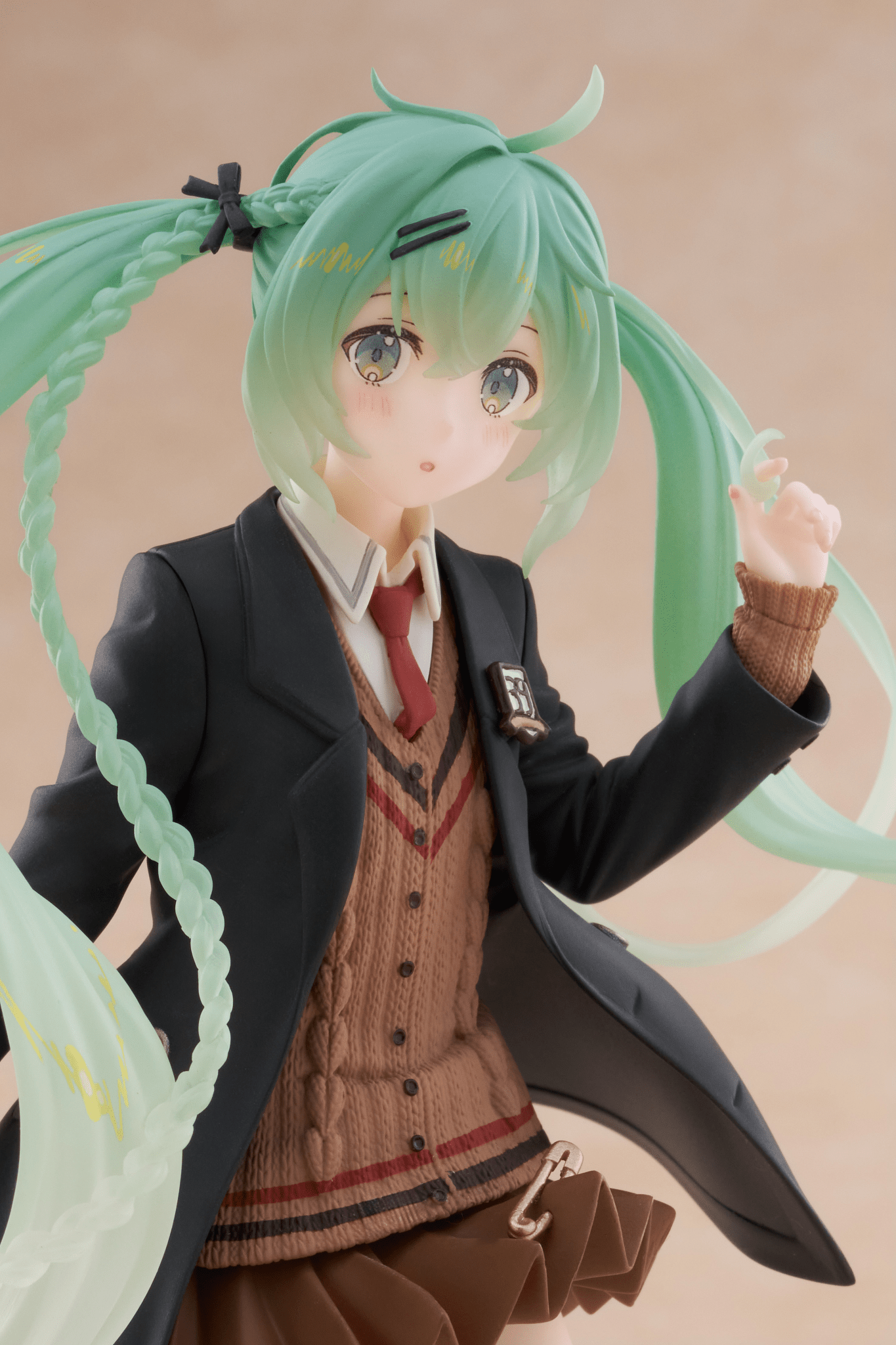 Taito - Hatsune Miku Figure - Fashion (Preppy Ver.) - Good Game Anime